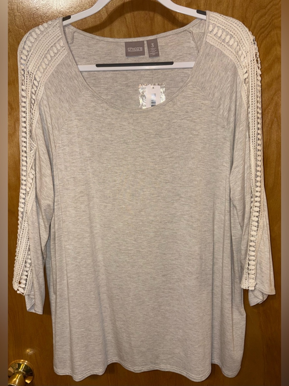 Chico’s heathered beige knit top with eyelet/sequin detail and split sleeves 3